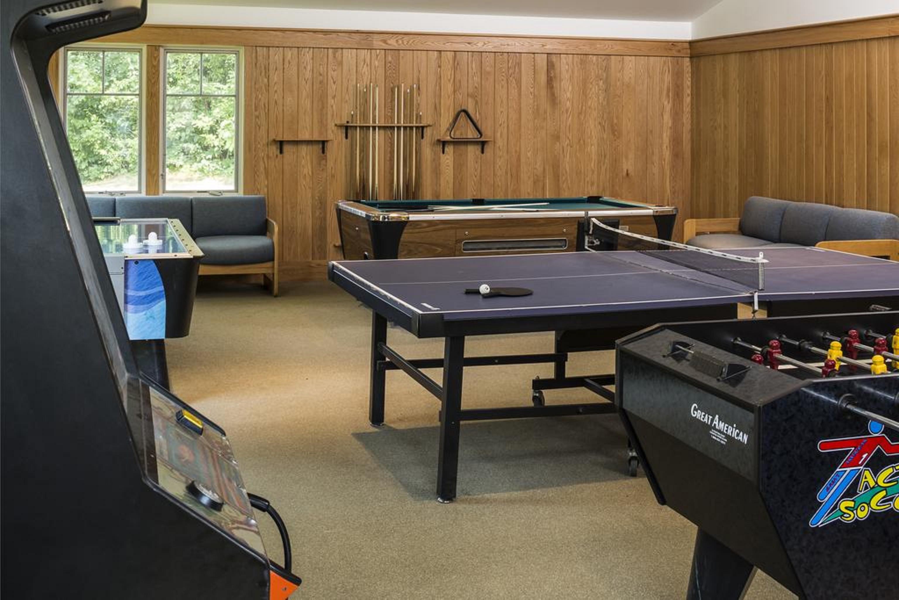 Bluebird Cady Hill Lodge ストー エクステリア 写真