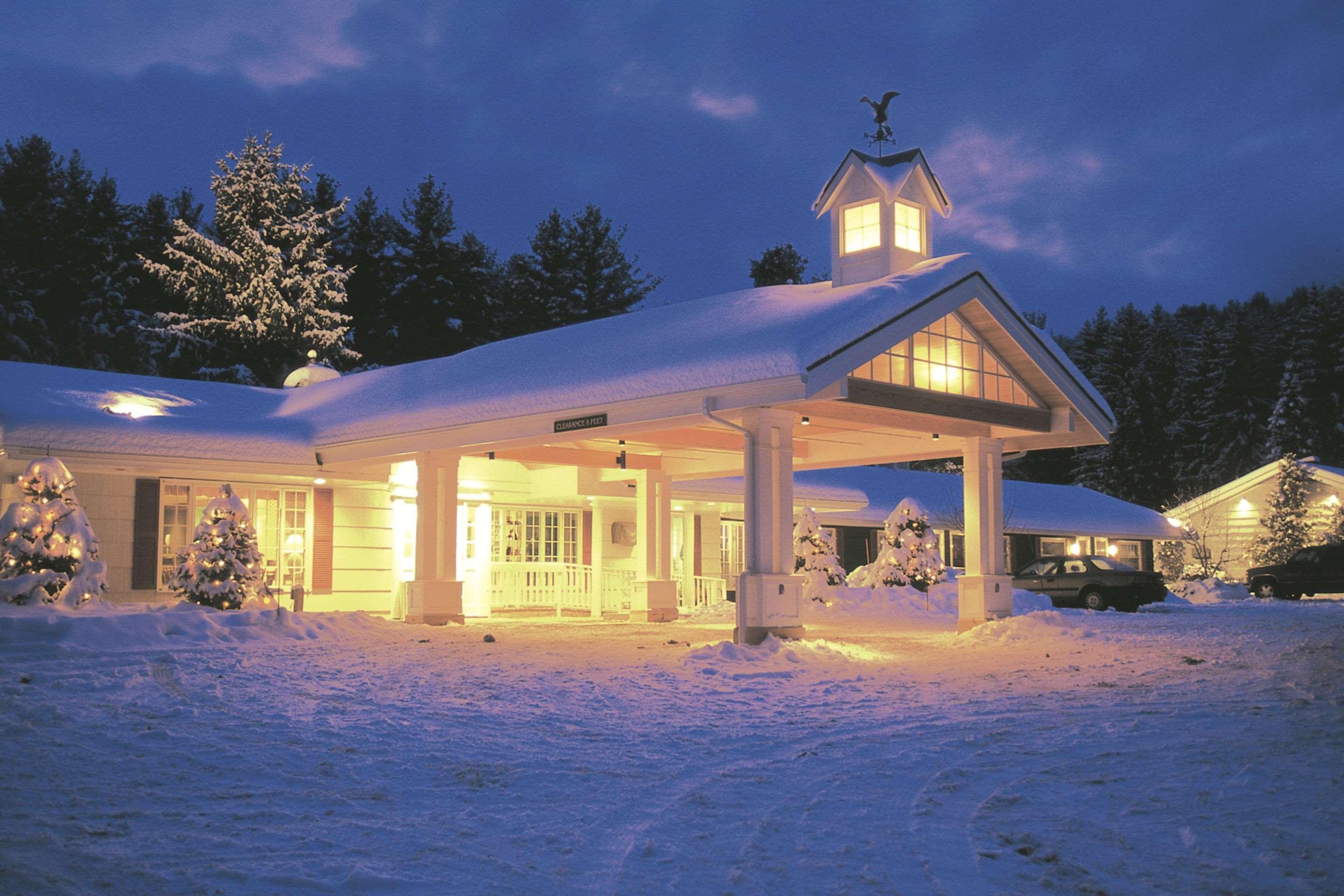 Bluebird Cady Hill Lodge ストー エクステリア 写真
