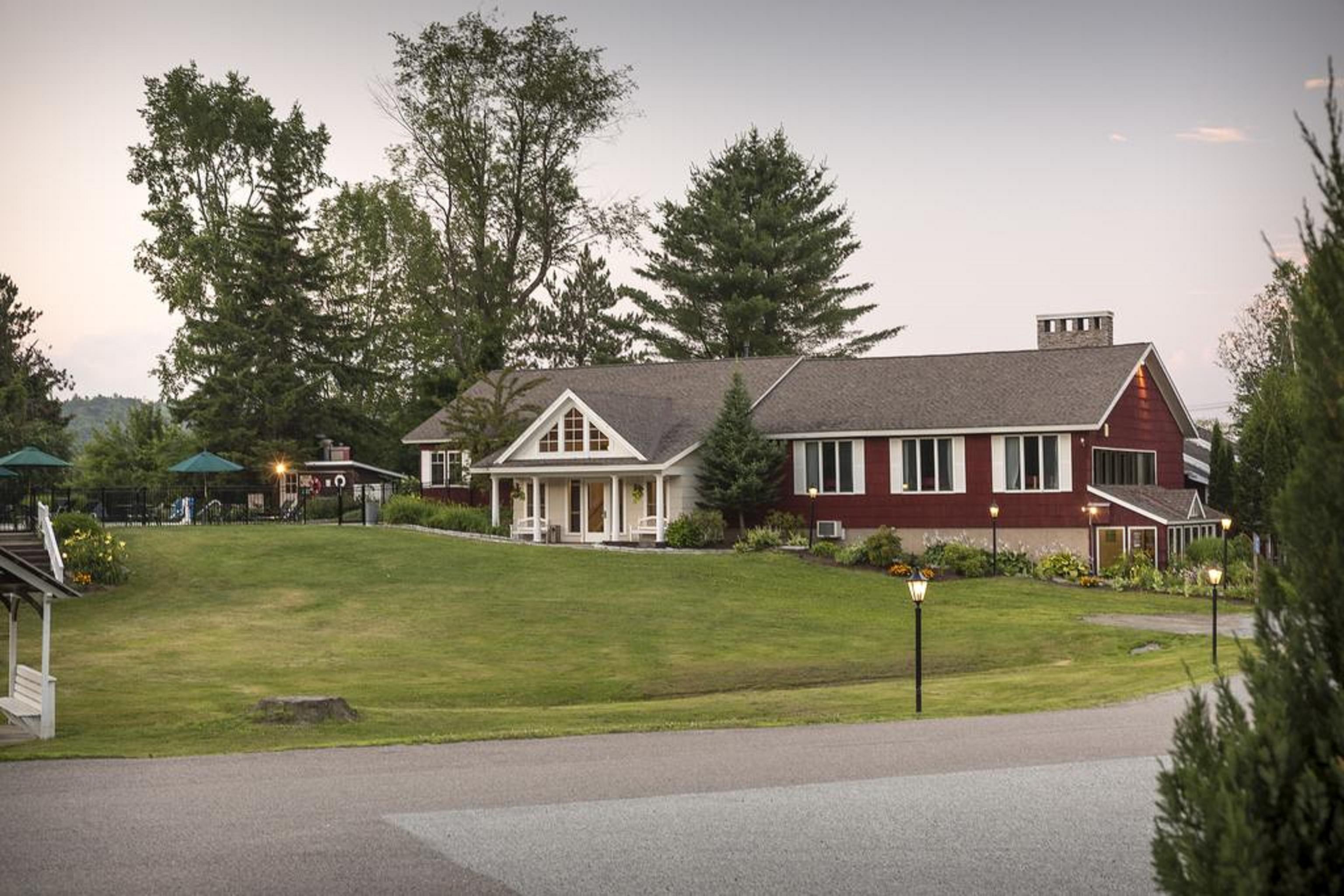 Bluebird Cady Hill Lodge ストー エクステリア 写真