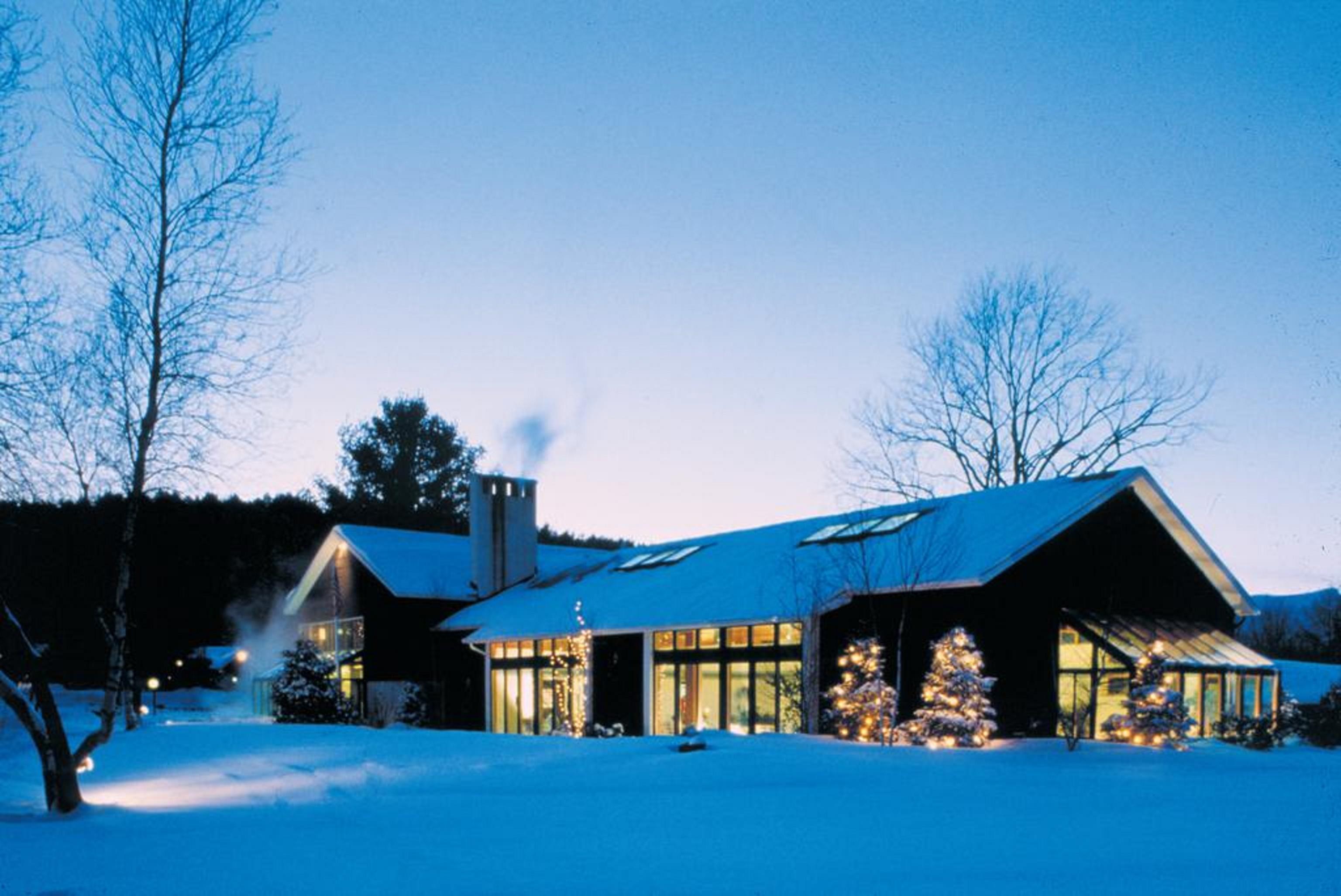 Bluebird Cady Hill Lodge ストー エクステリア 写真