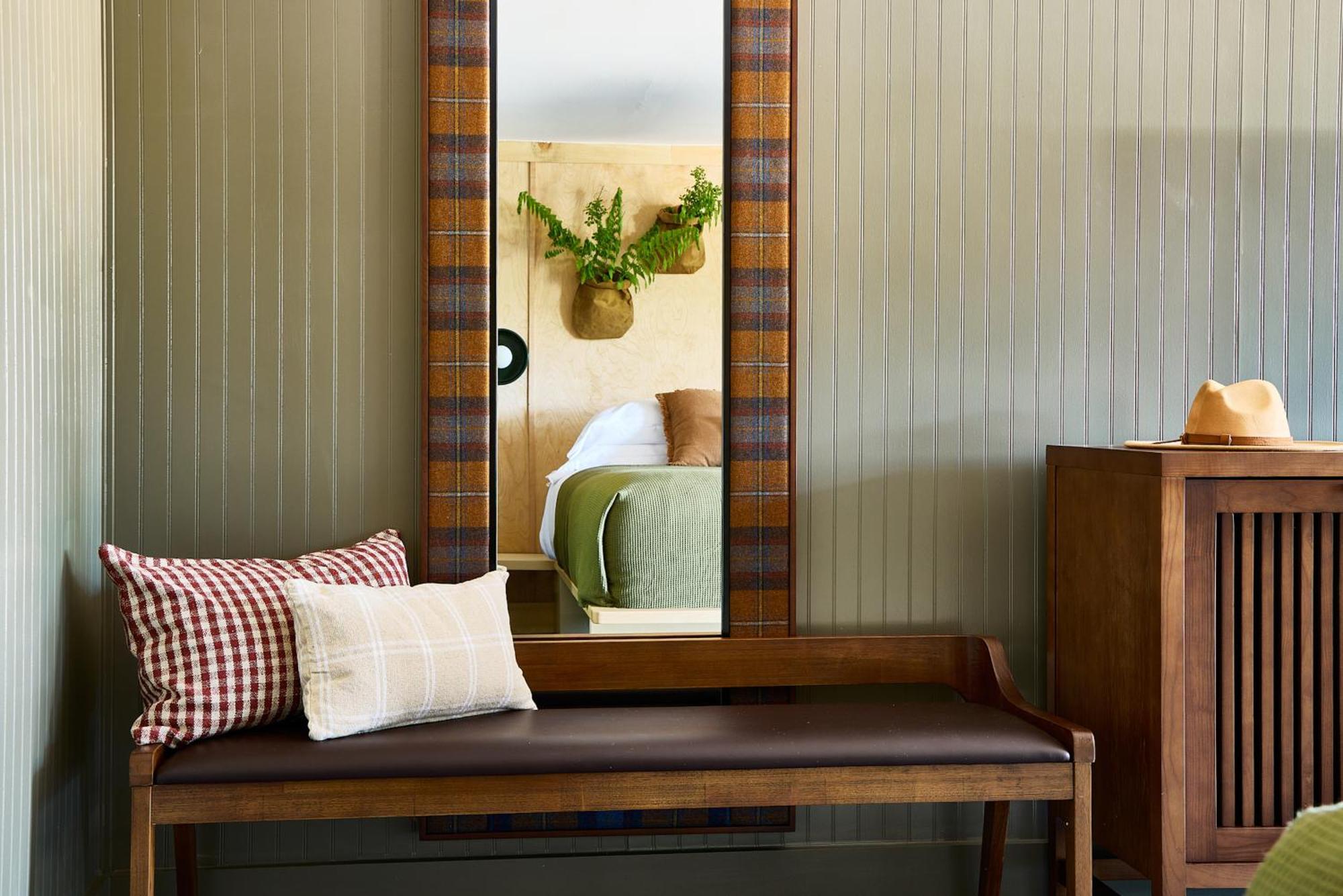 Bluebird Cady Hill Lodge ストー エクステリア 写真