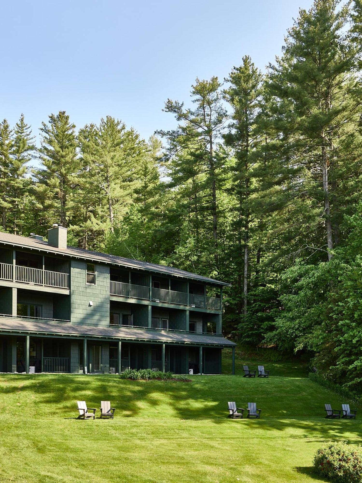 Bluebird Cady Hill Lodge ストー エクステリア 写真