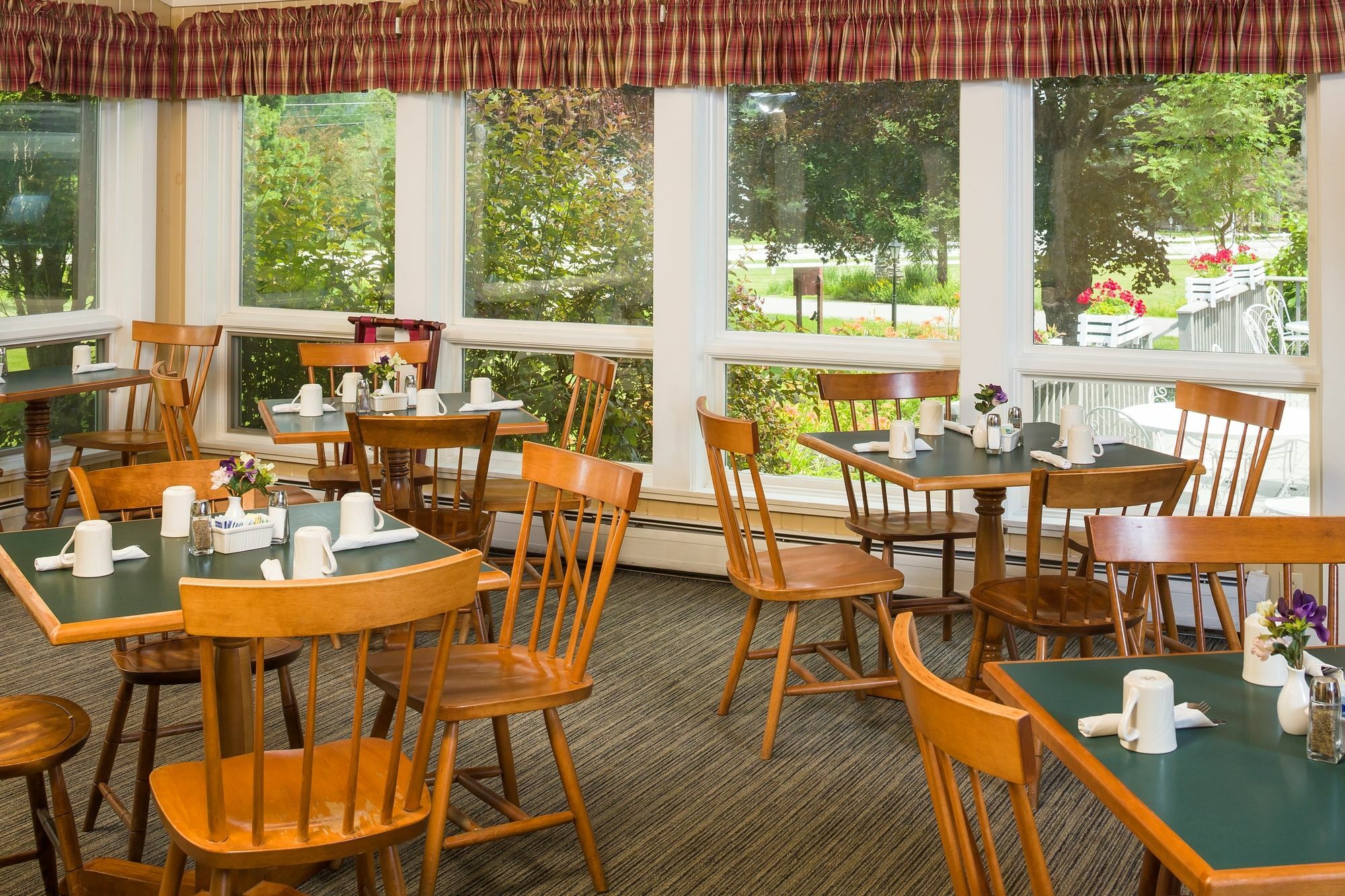 Bluebird Cady Hill Lodge ストー エクステリア 写真